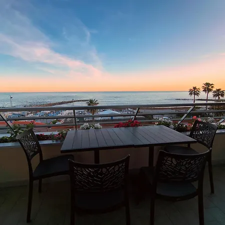 Apartment Bloom Al Mare
